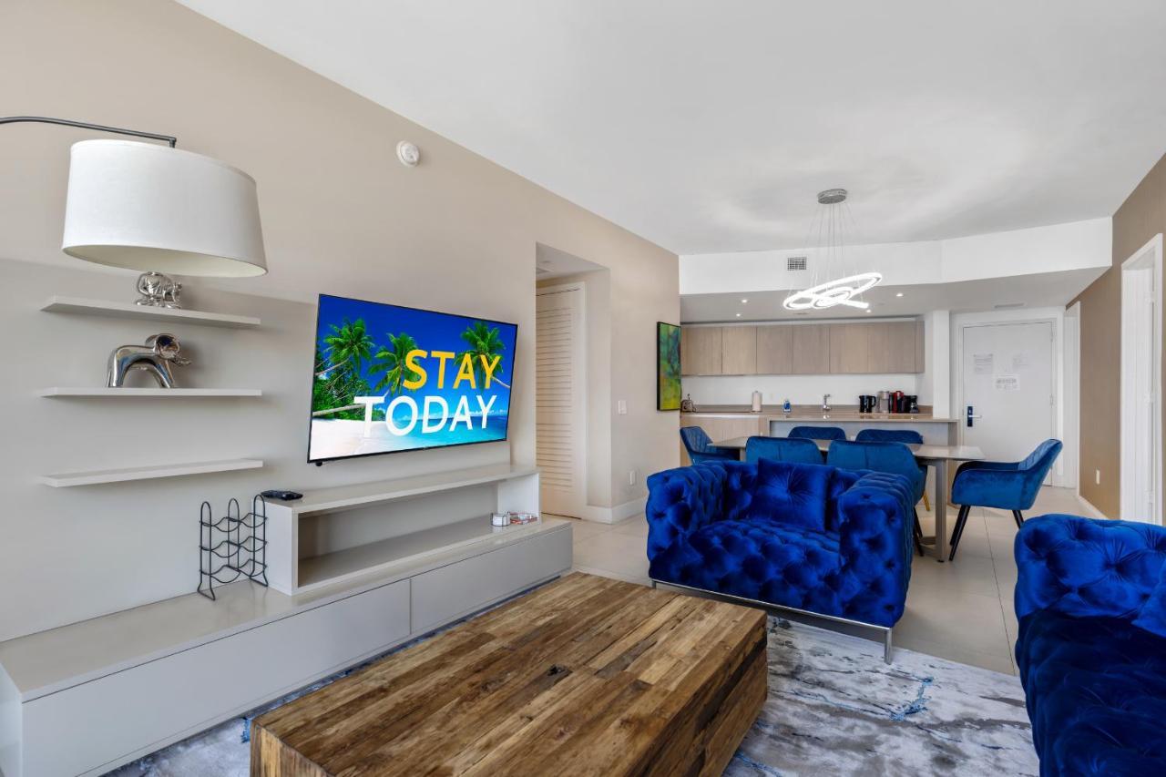 The Ultimate Resort - Beachfront 2 Bedroom Apartment With Direct Ocean View, Rooftop Pool, Hot Tub And Gym Hollywood Esterno foto
