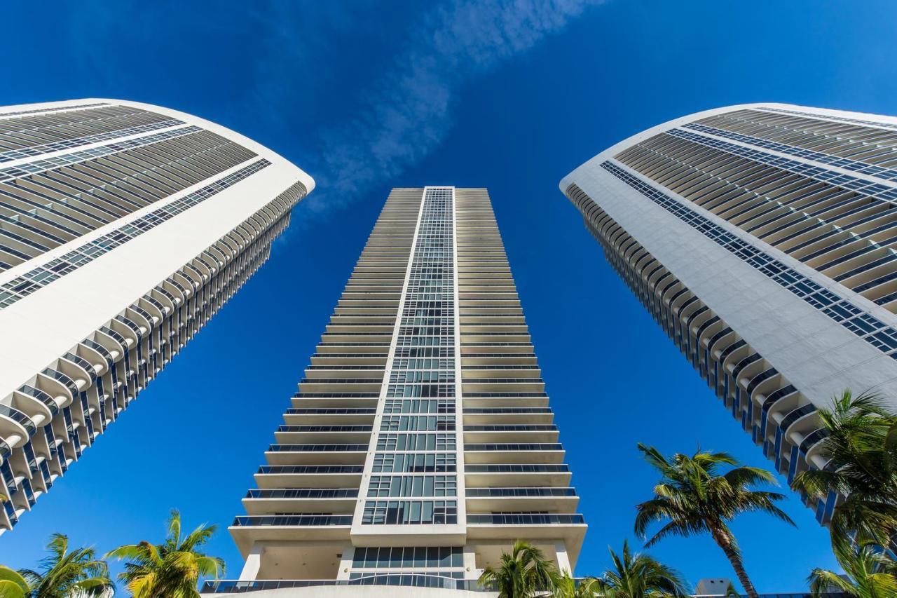 The Ultimate Resort - Beachfront 2 Bedroom Apartment With Direct Ocean View, Rooftop Pool, Hot Tub And Gym Hollywood Esterno foto