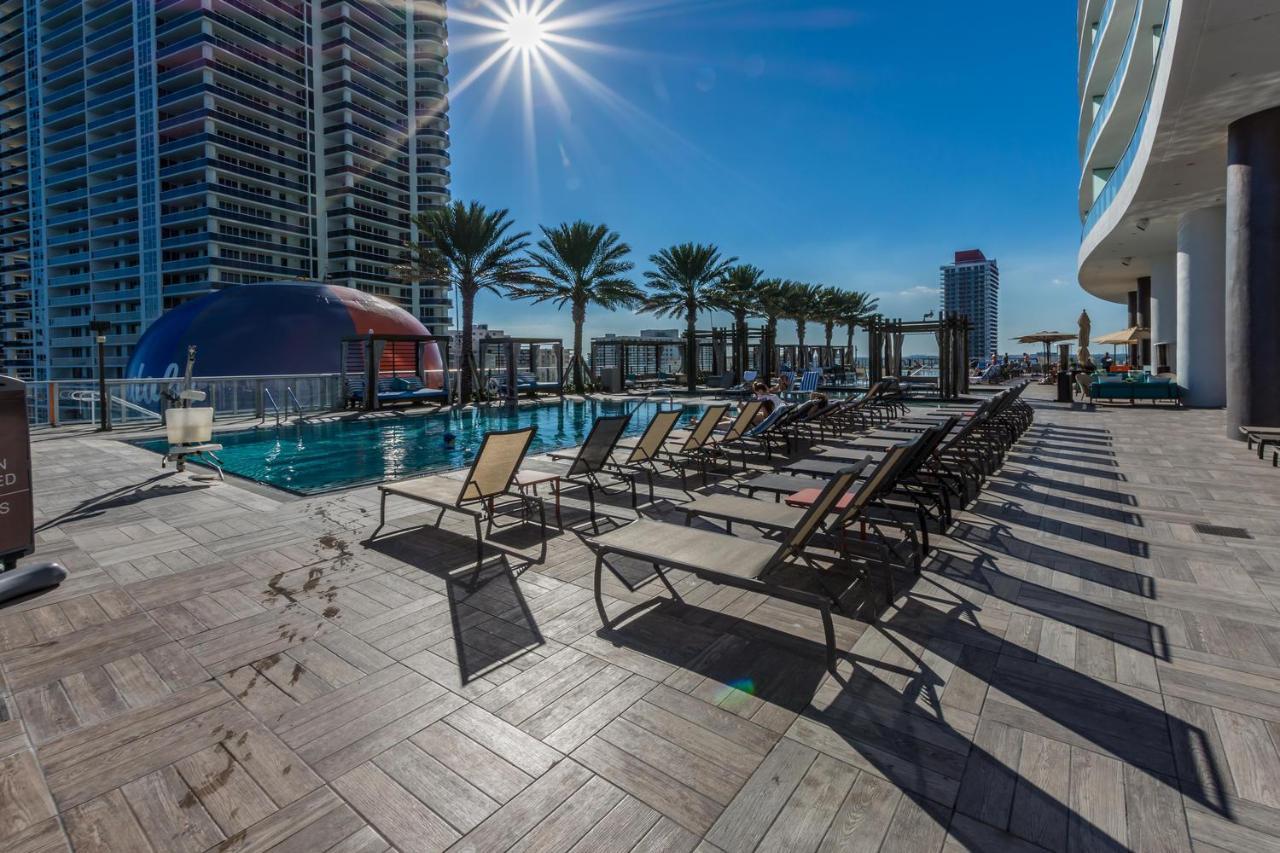 The Ultimate Resort - Beachfront 2 Bedroom Apartment With Direct Ocean View, Rooftop Pool, Hot Tub And Gym Hollywood Esterno foto