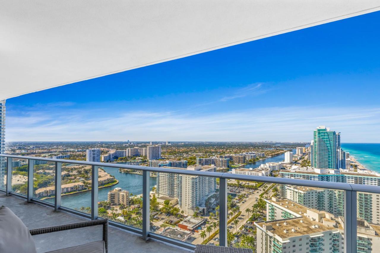 The Ultimate Resort - Beachfront 2 Bedroom Apartment With Direct Ocean View, Rooftop Pool, Hot Tub And Gym Hollywood Esterno foto